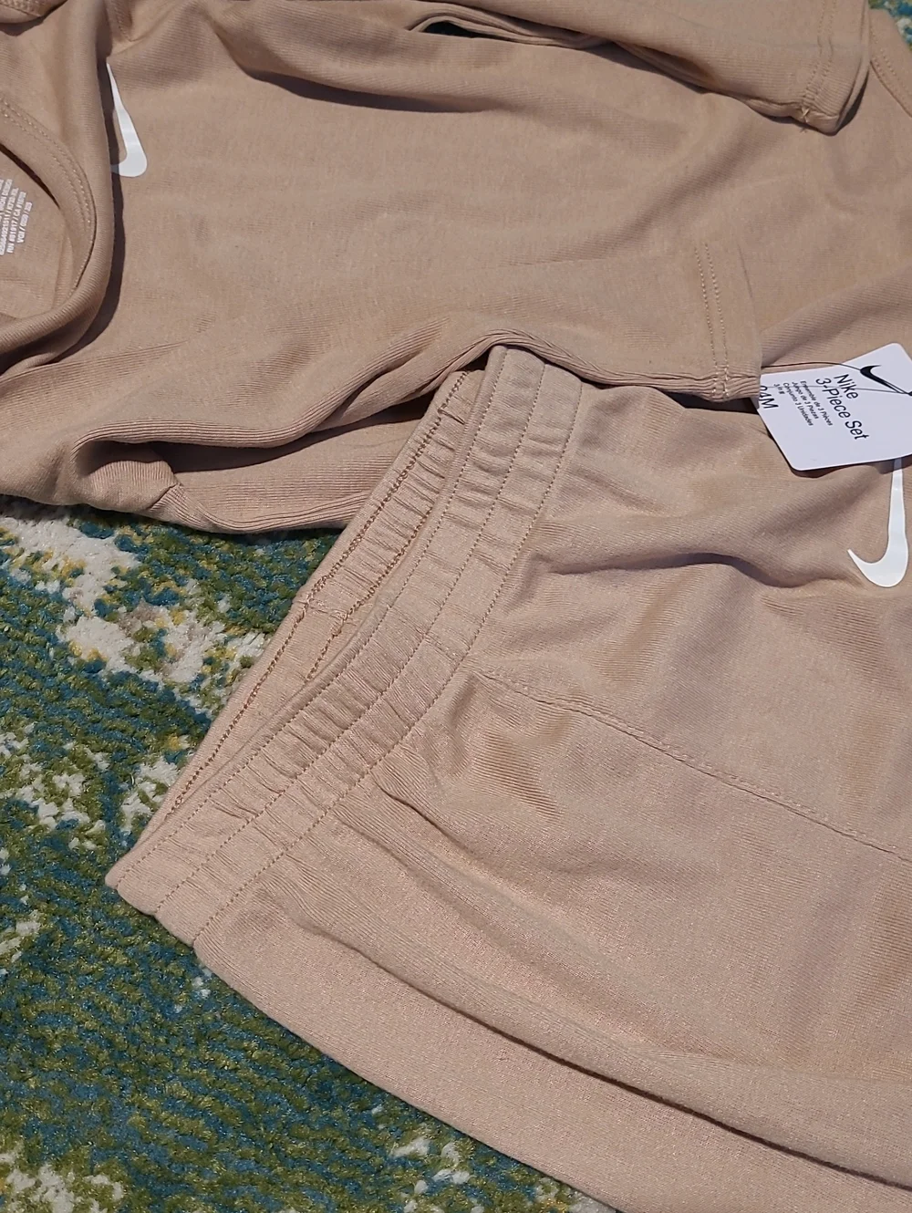 Nike 2-Piece Boy Toddler 24 Months Brown Sport Bodysuit Onesie Pants Long Sleeve